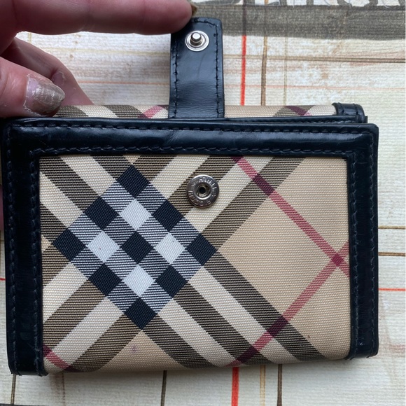 BURBERRY NOVA CHECK Bifold Wallet w/front pouchPVC/Black Patent🔥Italy🇮🇹🔥EUC! - Picture 11 of 17